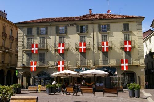 Comecasa Ampio Bilocale In Piazza San Secondo Asti Esterno foto